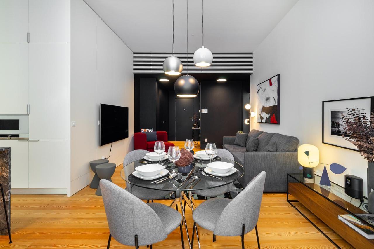 Whome Prime Location Contemporary Luxury W/ Ac & Elevator Apartment *